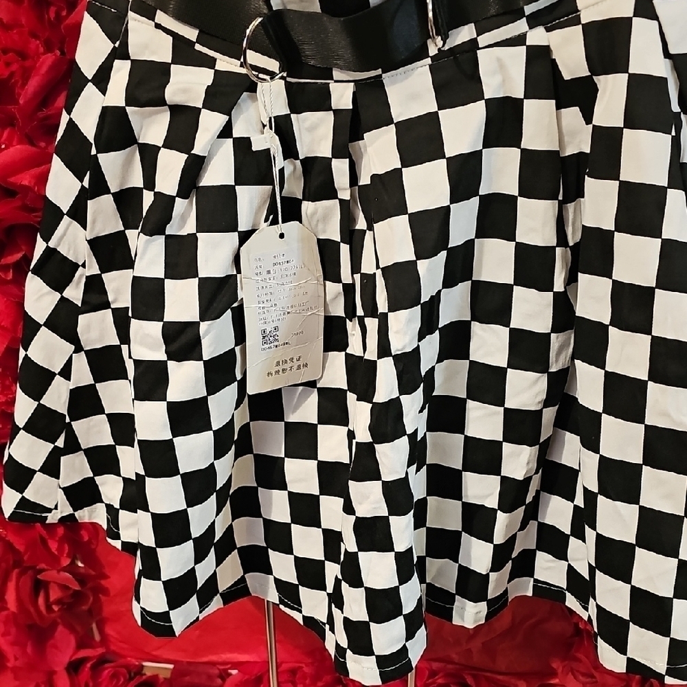 Girls Checkered Black and White Skirt Size Large